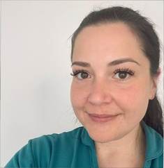 Porträt von Laura Leponiemi, Dipl. Pflegefachfrau HF, aprioris